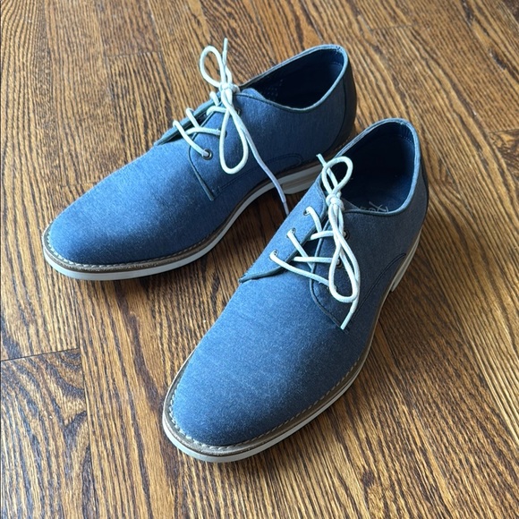 Original Penguin Men’s 9 Blue and Cream Oxfords - Picture 1 of 7